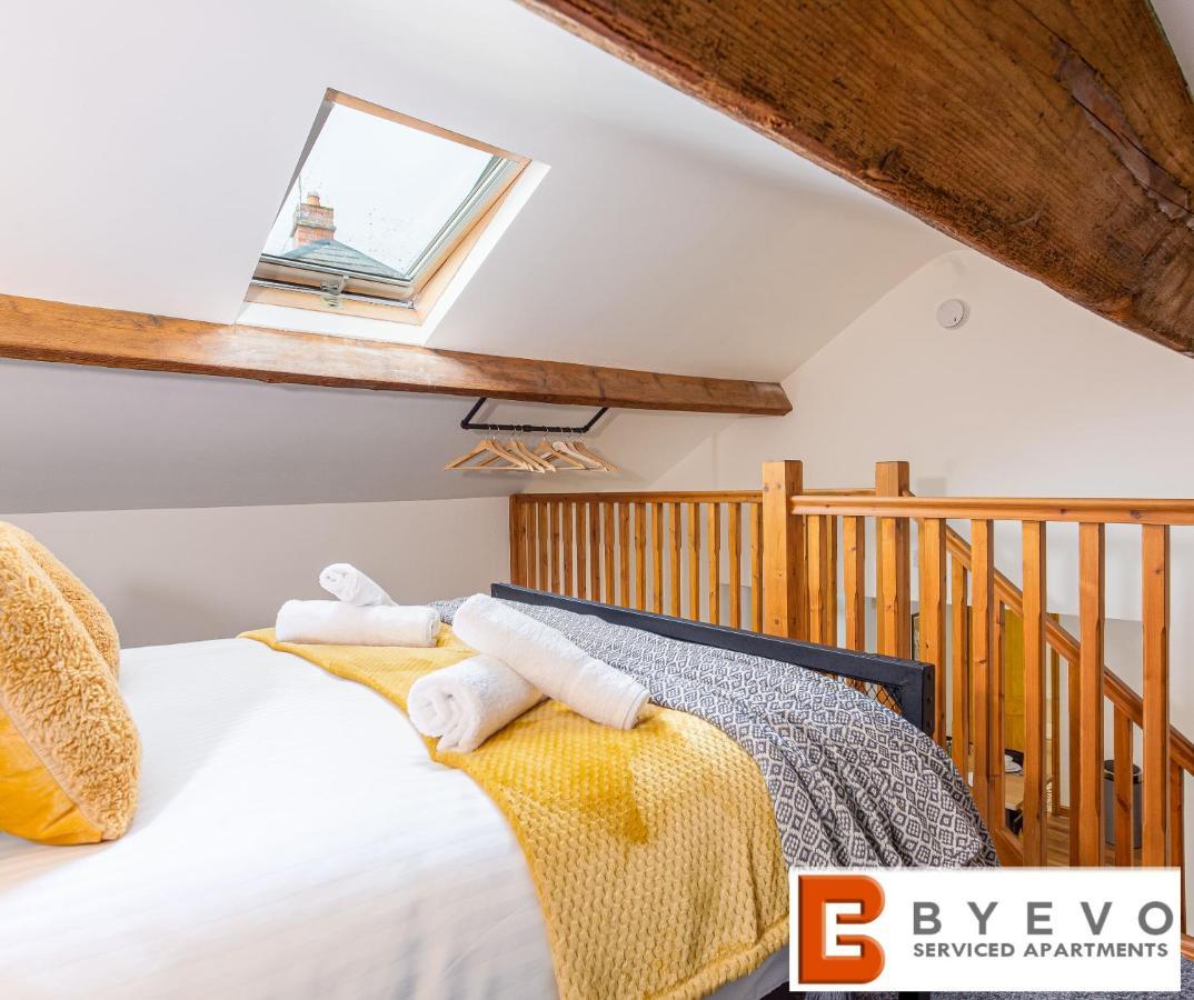 Byevo Oswestry Barn - Quirky Romantic Retreat Or Cosy Contractor Base Exterior foto