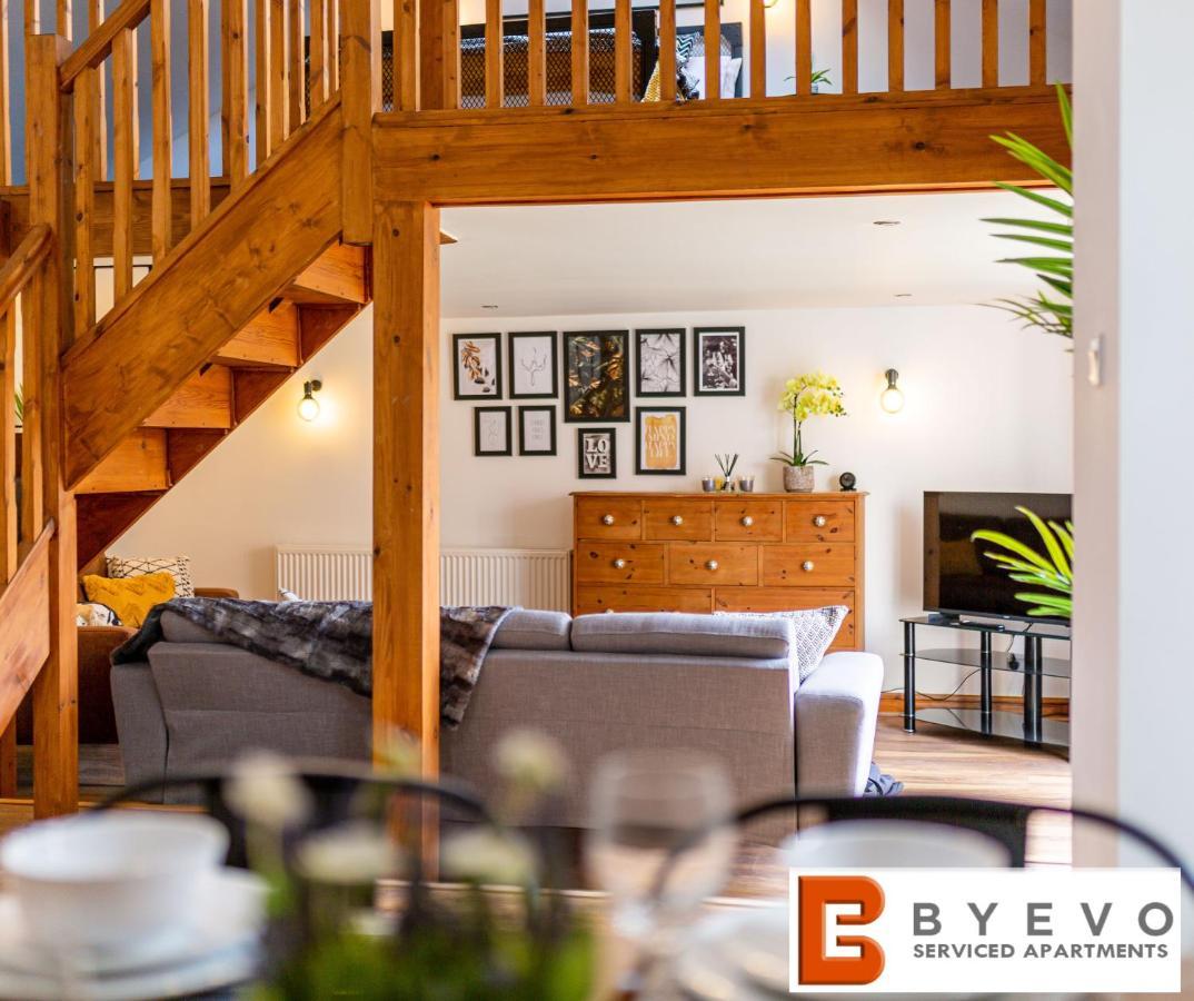 Byevo Oswestry Barn - Quirky Romantic Retreat Or Cosy Contractor Base Exterior foto