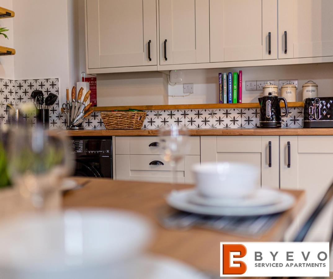 Byevo Oswestry Barn - Quirky Romantic Retreat Or Cosy Contractor Base Exterior foto