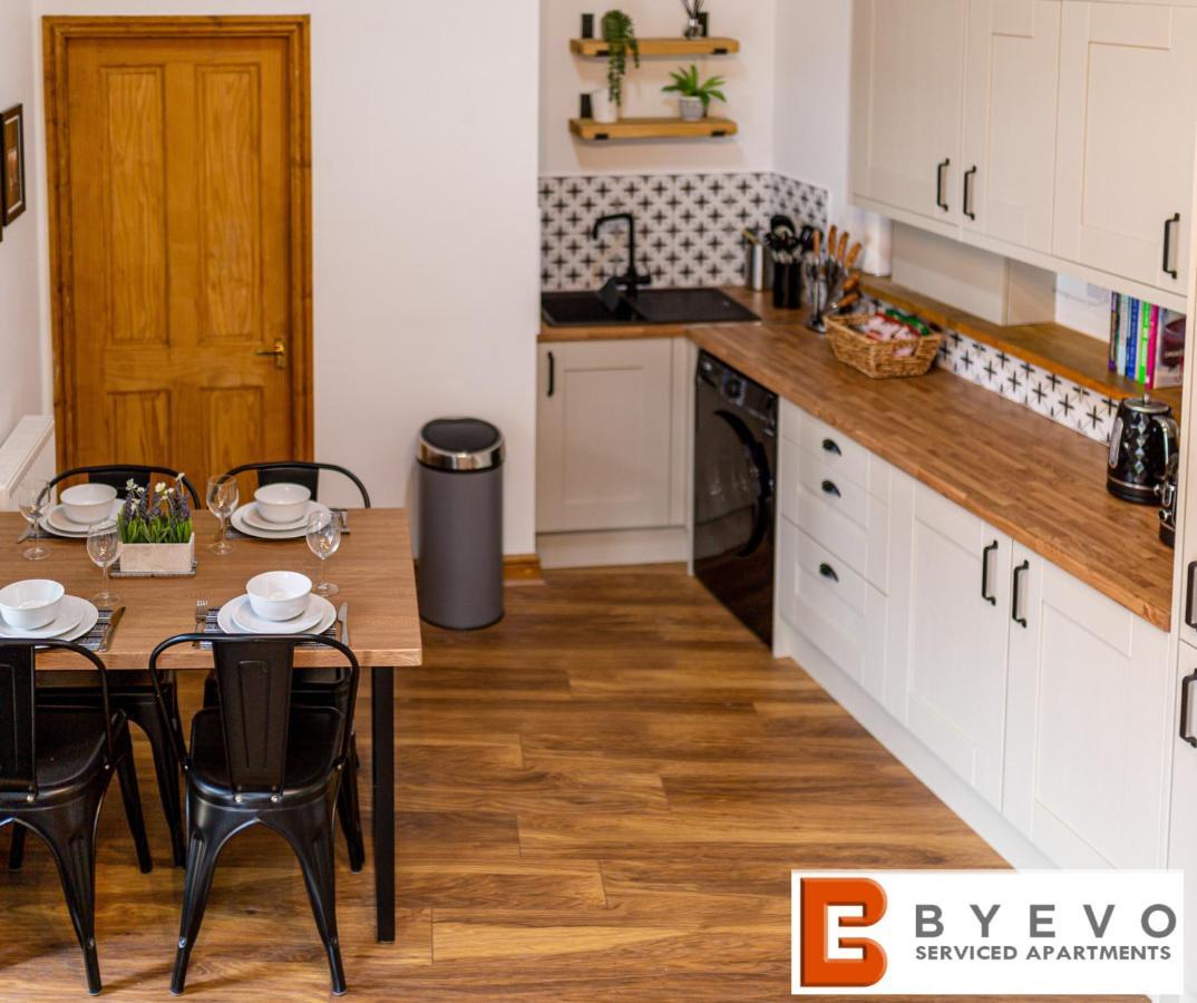 Byevo Oswestry Barn - Quirky Romantic Retreat Or Cosy Contractor Base Exterior foto